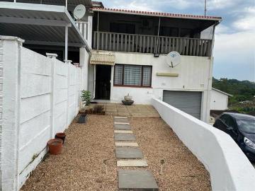 3 Bedroom Apartment in Avoca