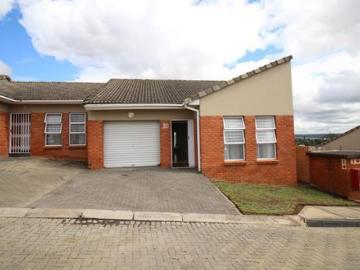 3 Bedroom Apartment in Beacon Bay