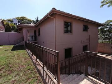 3 Bedroom Apartment To Let in Morningside