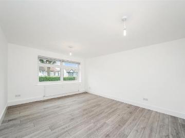 3 bedroom apartment to rent