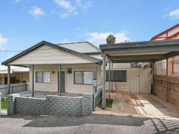 3 Bedroom House Broken Hill, 102667932