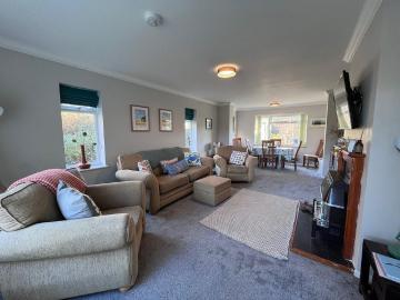 3 bedroom detached bungalow to rent