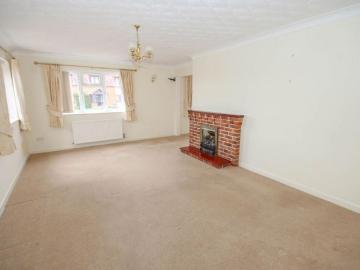 3 bedroom detached bungalow to rent