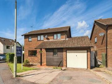 3 Bedroom Detached House For Sale In Broughton Astley