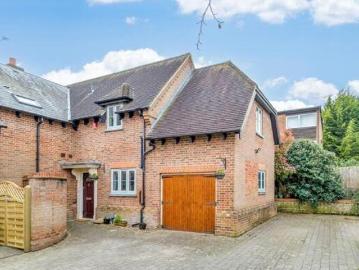 3 Bedroom End Of Terrace House For Sale In Knebworth,...