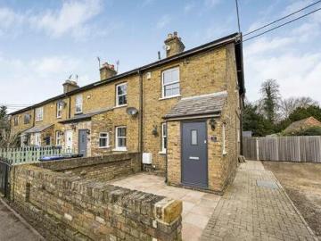 3 Bedroom End Of Terrace House For Sale In Iver