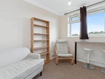 3 bedroom flat to rent