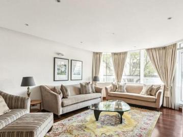 3 Bedroom Flat For Rent In London