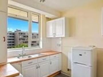 3 bedroom flat in London