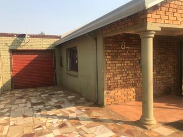 3 Bedroom House For Sale in Eden Park