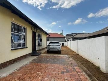 3 Bedroom House in Cosmo City