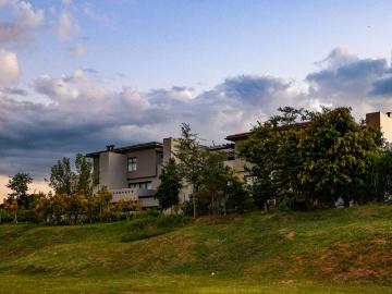 3 Bedroom House in Lombardy Estate