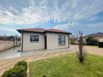 3 bedroom house on the market in alliance