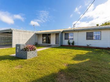 3 Bedroom House South Mackay QLD 104943735