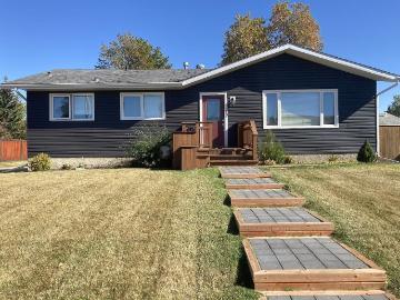 3 Bedroom Home for Rent at 4001 42 St, Stony Plain, AB...
