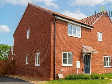3 bedroom semi detached house for sale
