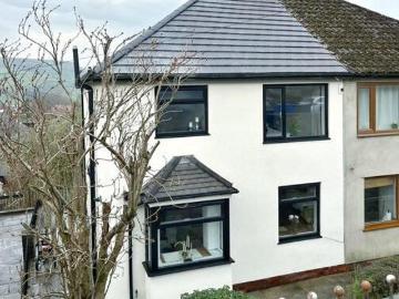 3 Bedroom Semi detached House For Sale In Waterfoot,...