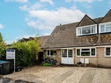 3 Bedroom Semi detached House For Sale In Woodstock