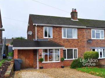 3 bedroom semidetached house for sale in Waverley...