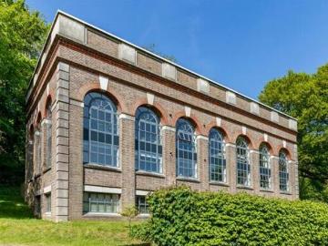 3 Bedroom Penthouse For Sale In Preston Park