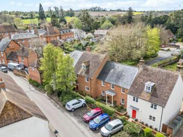 3 Bedroom Town House For Sale In Odiham, Hampshire