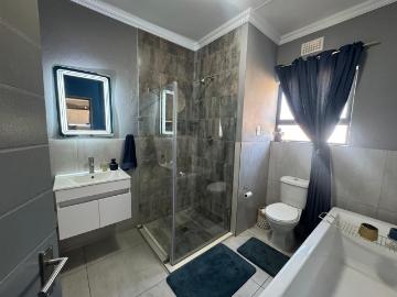 3 Bedroom Townhouse For Sale in Brentwood Park