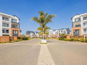 3 Bedroom Townhouse in Zwartkop