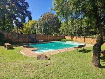 3 Bedroom townhouse sectional to rent in Elarduspark,...