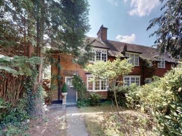 3 Bedroom Terraced House For Sale In Hampstead Garden Suburb