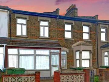 3 Bedroom Terraced House For Sale In London
