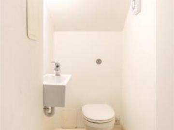 3 bedroom terraced house for sale in West Hill Road,...