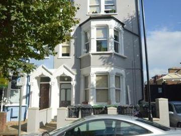 3 Bedrooms Flat for rent in Carlingford Road, London N15