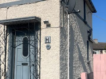 3 room house for rent