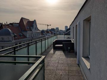 3 Zimmer Wohnung mit 65 m2 Terrasse, Klimaanlage und Garage