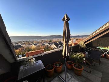 Helle Maisonettewohnung mit großer Südterrasse –...