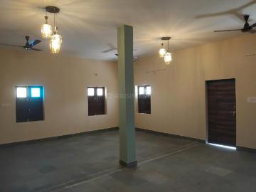 3.5 BHK Independent Builder Floor in Mahmoorganj for...