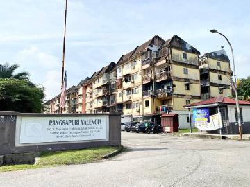 TERMURAHApartment Valencia Taman Sri Muda Seksyen 25...