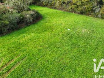 Terrain 1 610 m²