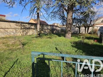 Terrain 302 m²