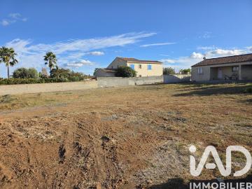 Terrain 888 m²