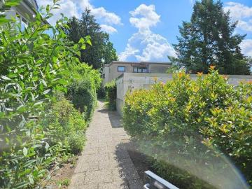Dachgeschosswohnung, 1. OG, mit Terrasse, Balkon und...