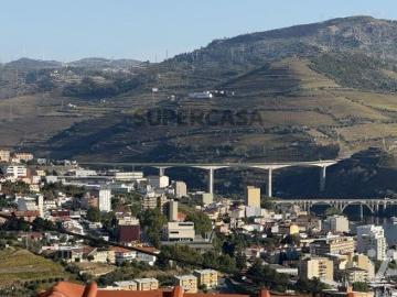 Terreno misto em Peso da Régua e Godim
