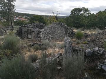 Terreno à venda em Penedono