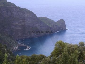 Terreno à venda, localizado Ilha da Madeira Santana Faial