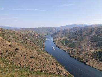 Terreno à venda Vila Nova de Foz Côa, Portugal