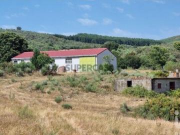 Terreno Agrícola em Prados