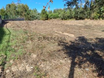 Terreno com 1.230 m2 em Leiria