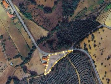 Terreno com 1.500m² Enxames, Fundão | Ruína e Palheiro