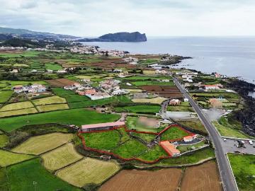 Terreno com Vista Mar em Pesqueiro São Bartolomeu de Regatos
