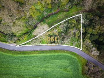 Terreno com ruína no João Bom, São Miguel